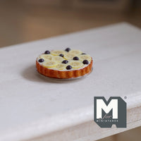 Miniature banana and blueberry Pie with Metal Plate 1:12 Scale Dollhouse Food 13/16"(Dia.) (clay)- H021