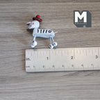 Miniatura in scala 1:12 statuina di cane Calaveras con cappello rosso, lunga 1-3/8 inch, accessori fai da te per casa delle bambole (bianco)