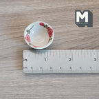 Bol miniature en céramique à l'échelle 1:12 avec motif de roses, 3 cm de diamètre, accessoire pour maison de poupée (rouge)