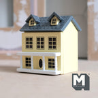 Miniatura a escala 1:12 casita con fachada y tejado abatibles, 2 habitaciones, 2-3/8 inch de alto, suministros DIY para casa de muñecas (madera) (amarillo claro)
