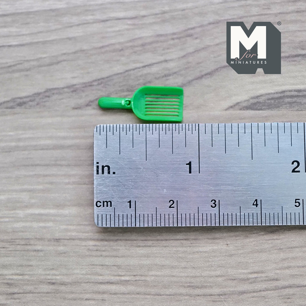 1:12 Scale Miniature Cat Litter Scoop, 13/16 inch long, DIY Dollhouse Supply (green)