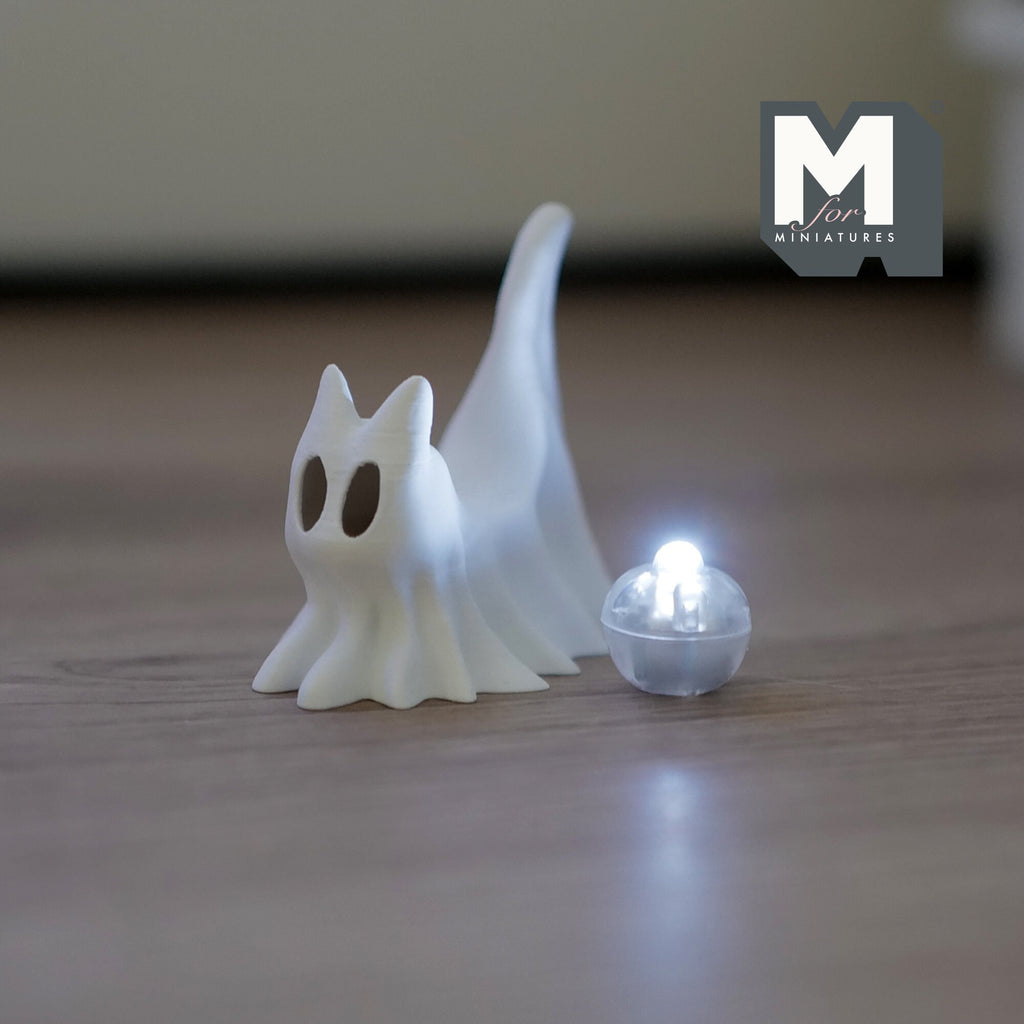 1/12スケール ミニチュア・ドレープド・ゴーストキャット、ハロウィン装飾、マイクロLEDライト付き、高さ約4.1cm、ドールハウスDIY用品（ホワイト）