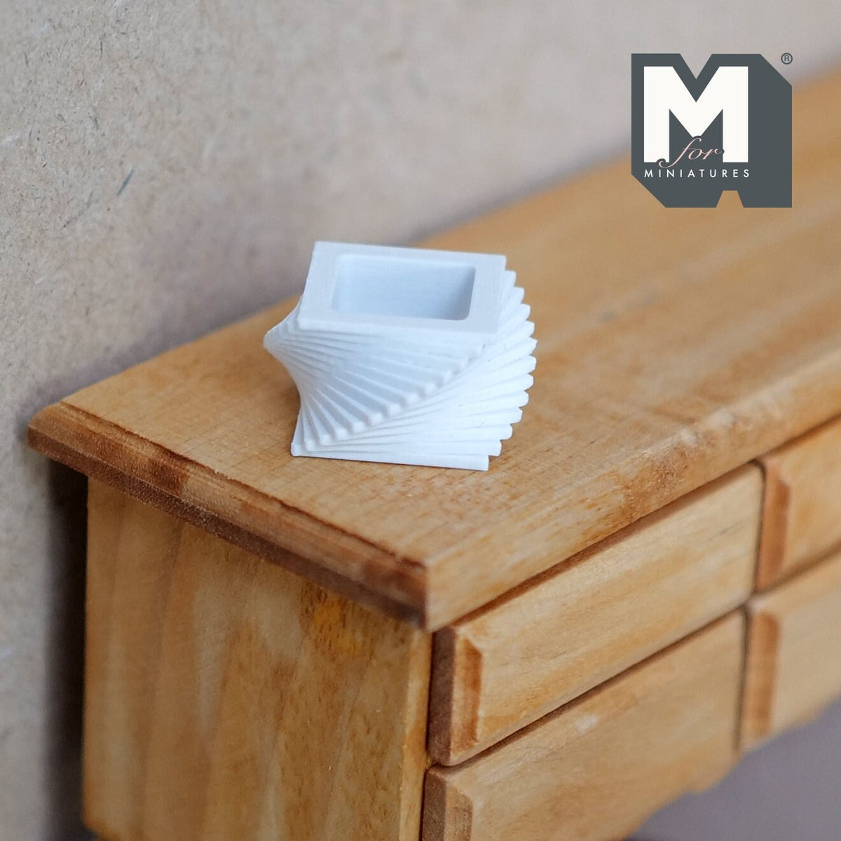 1:12 Scale Miniature Twisted Square Planter, 1/2 inch tall, DIY Dollhouse Supply (white)