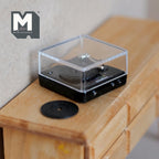 Miniatyr-skivspelare i metall i skala 1:12 med dammskydd och 2 vinylskivor, 11/16 tum hög, gör-det-själv-tillbehör till dockskåp (ej fungerande)