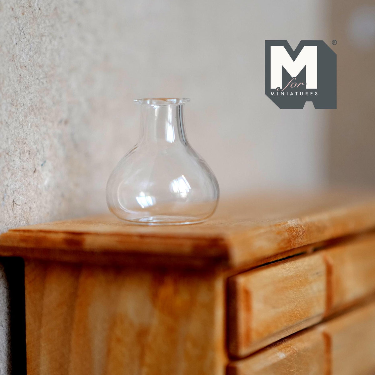 1:12 Scale Miniature Clear Glass Bottle Vase, Round Bulb Shape, Long Neck, 1 inch tall, DIY Dollhouse Supply (A)