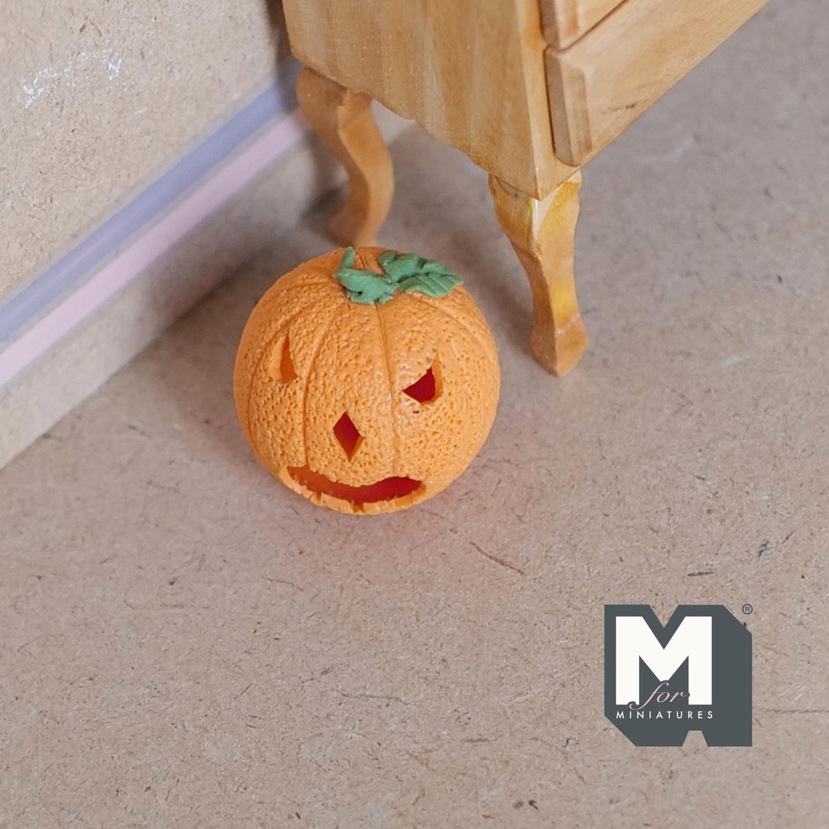 1:12 Dollhouse Supplies Miniature Halloween Clay Pumpkin Face - J028