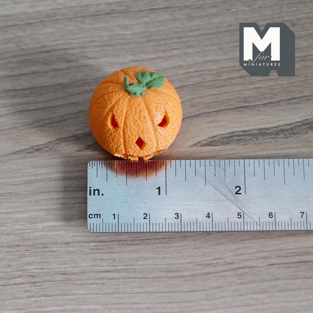 1:12 Dollhouse Supplies Miniature Halloween Clay Pumpkin Face - J028