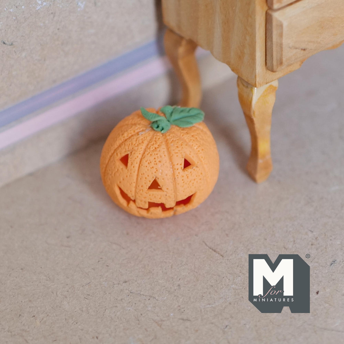1:12 Dollhouse Supplies Miniature Halloween Clay Pumpkin Face - J028