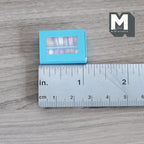 Boîte miniature de 8 macarons à l'échelle 1:12, couvercle à fenêtre transparente, 2,5 cm de long, fournitures pour maison de poupée DIY (bleu)