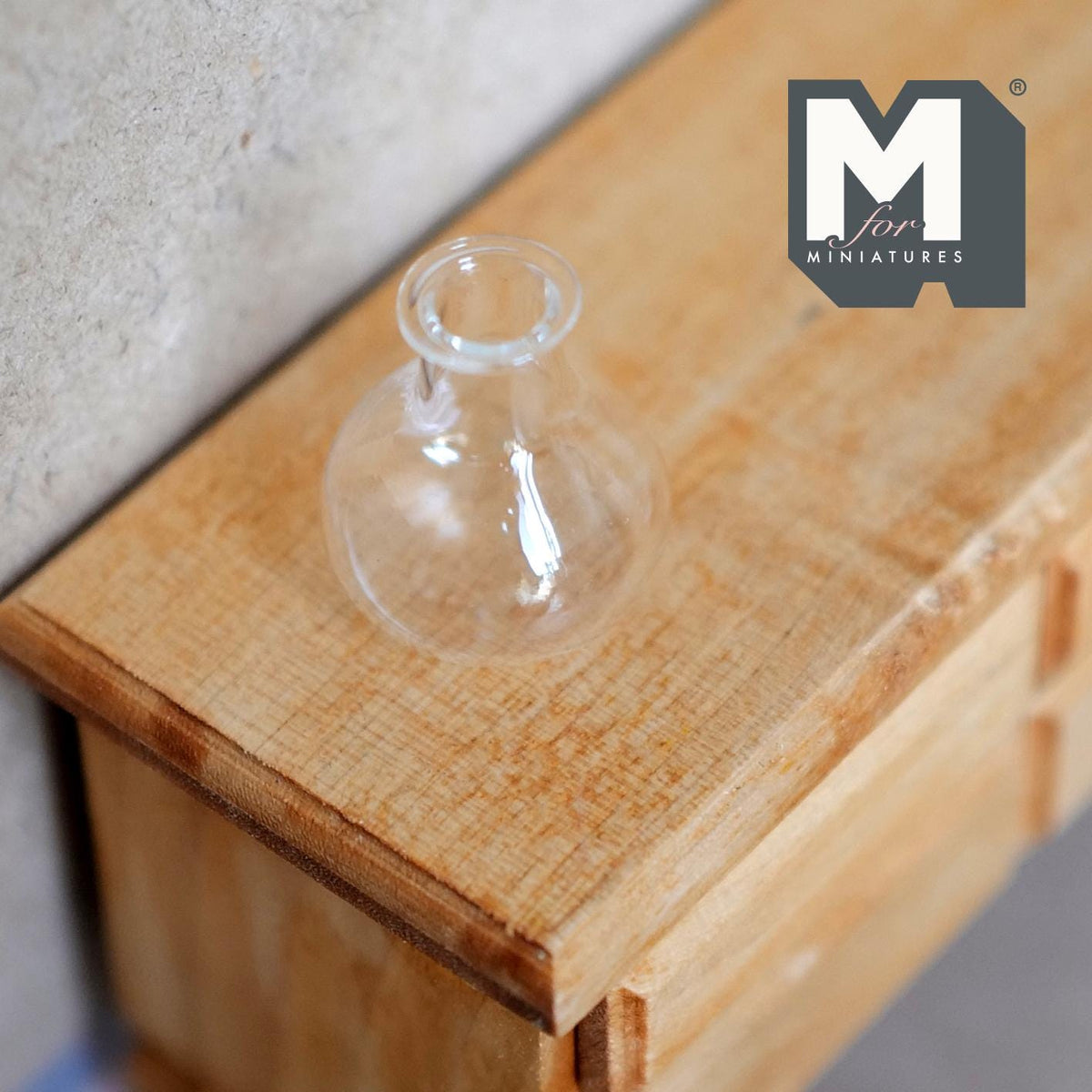 1:12 Scale Miniature Clear Glass Bottle Vase, Round Bulb Shape, Long Neck, 1 inch tall, DIY Dollhouse Supply (A)
