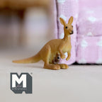 Kangourou miniature à l'échelle 1:12 avec bébé dans la poche, 2,2 cm de hauteur, fournitures pour maison de poupée DIY