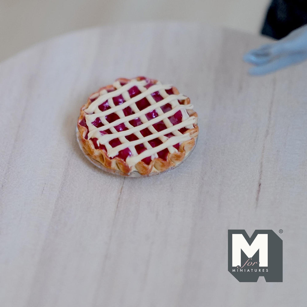 1:12 Scale Miniature Lattice Top Berry Pie on Metal Plate, 13/16 inch dia., DIY Dollhouse Supply