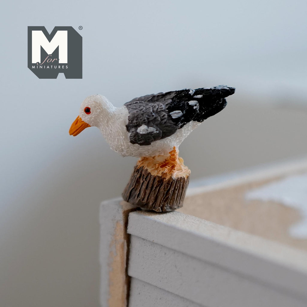 Miniature Seagull 1:12 Scale Dollhouse Supplies Herring Gull Beach Bird 1-7/16 inch long (cast resin) - H046