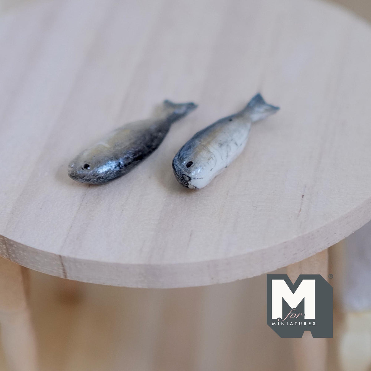Miniature Fish Set of 2 , 1:12 Scale Miniature Fish 1-3/16 inch long (Fake miniature) - E026