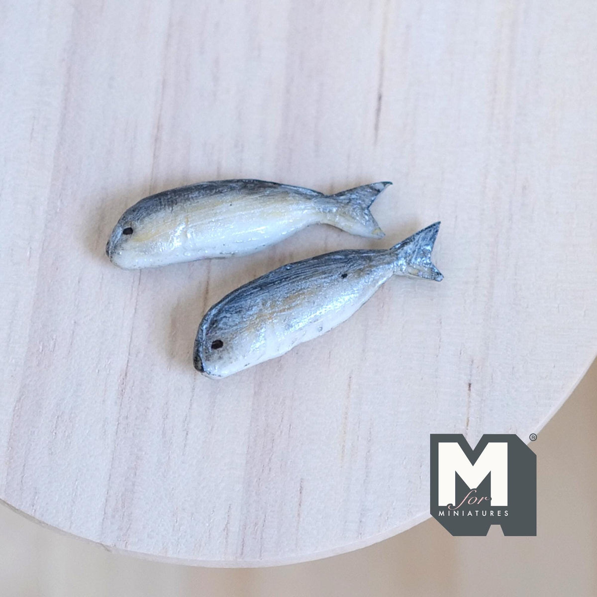 Miniature Fish Set of 2 , 1:12 Scale Miniature Fish 1-3/16 inch long (Fake miniature) - E026