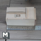 Réfrigérateur moderne miniature non peint à l'échelle 1:12, 2 portes et tiroir congélateur, 13,6 cm de hauteur, fournitures de maison de poupée DIY (bois)