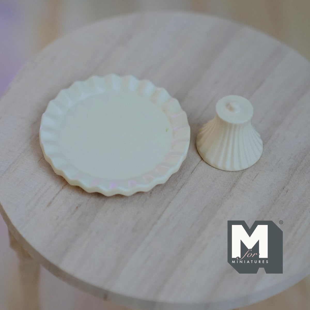 1:12 Scale Miniature Pedestal Cake Stand, 11/16 inch tall, DIY Dollhouse Supply (metal) (light yellow)