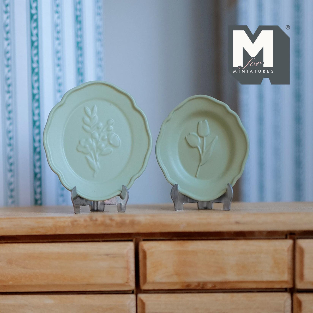1:12 Scale Miniature Metal Embossed Floral Decorative Plates with Stands, Set of 2, 1-7/16 inch tall, DIY Dollhouse Supply (olive green)