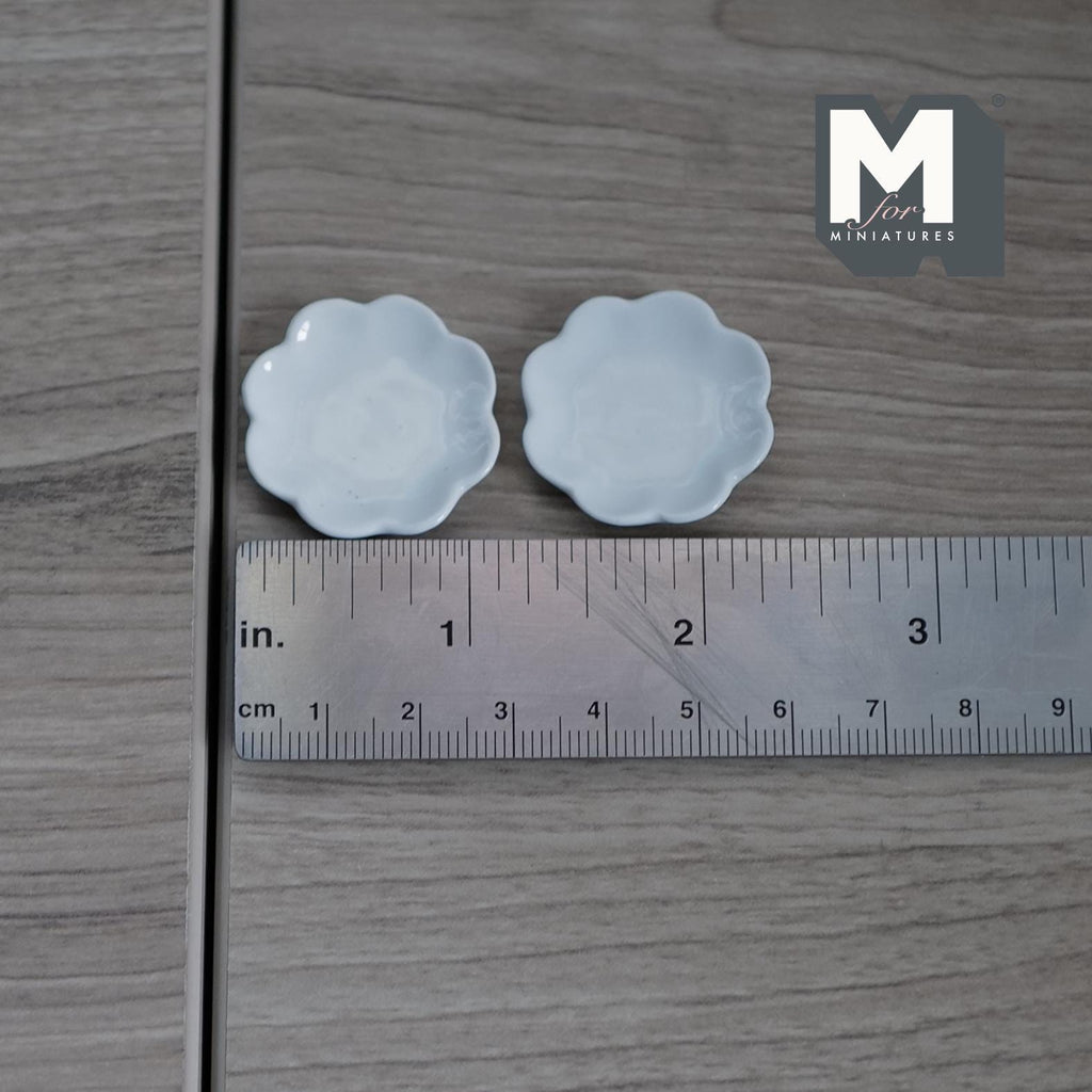 1:12 Scale Miniature Ceramic Scalloped Plates, Blue Edged Rim, Set of 2, 1-1/8 inch dia., DIY Dollhouse Supply