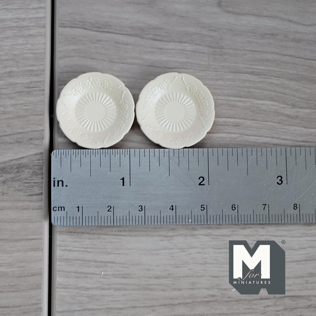 1:12 Scale Miniature Metal Dining Plates, Set of 2, 1 inch dia., DIY Dollhouse Supply (cream)