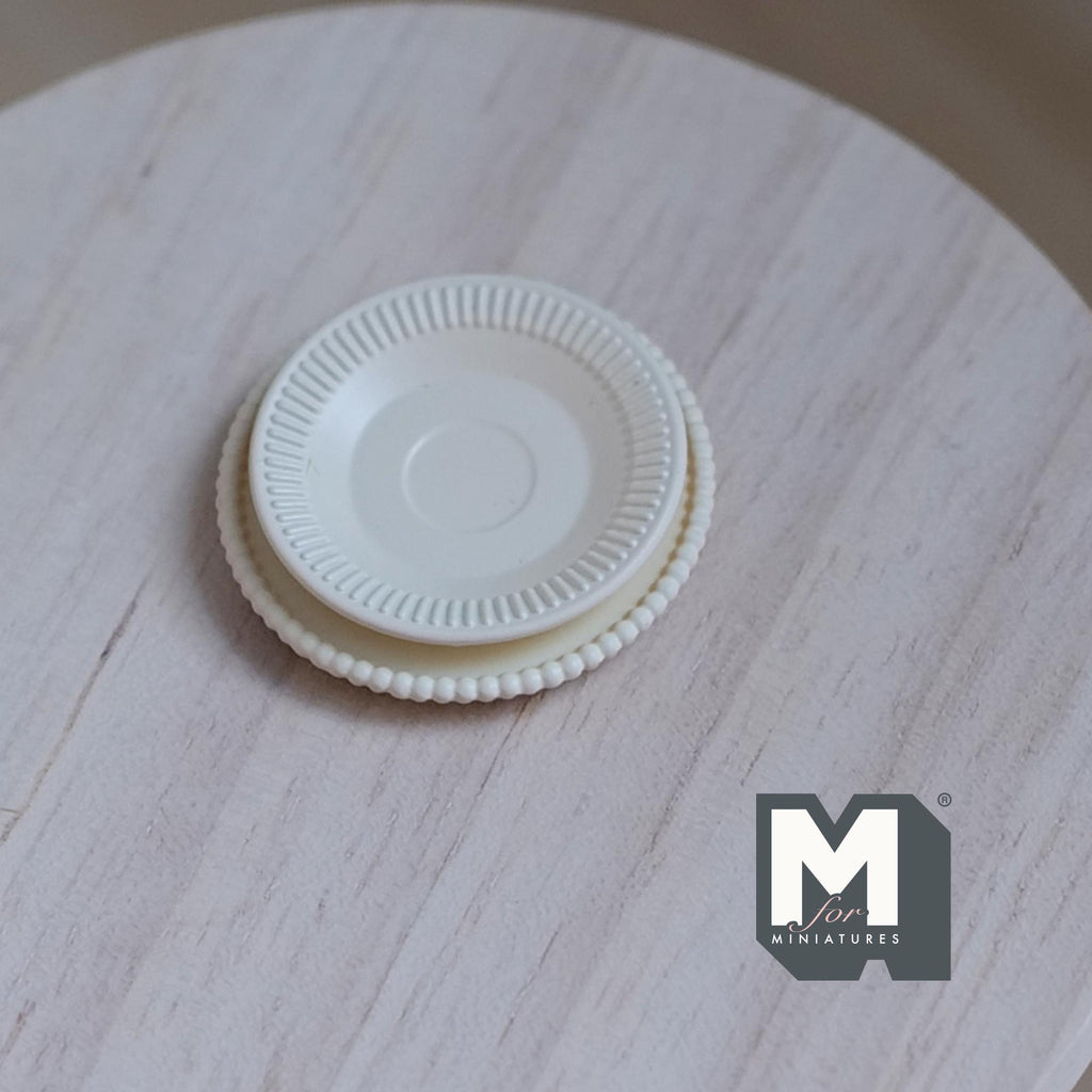 1:12 Scale Miniature Metal Dining Plates, Set of 2, 1-1/8 inch dia., DIY Dollhouse Supply (beige)