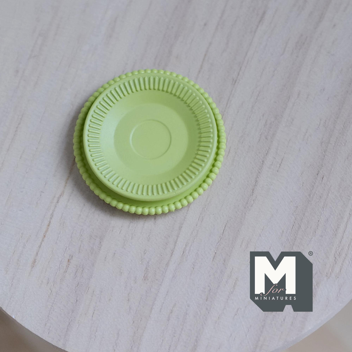 1:12 Scale Miniature Metal Dining Plates, Set of 2, 1-1/8 inch dia., DIY Dollhouse Supply (light green)
