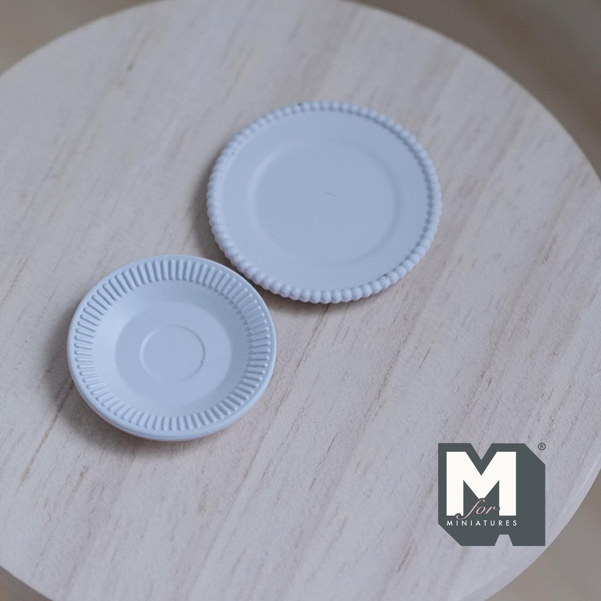 1:12 Scale Miniature Metal Dining Plates, Set of 2, 1-1/8 inch dia., DIY Dollhouse Supply (light gray)