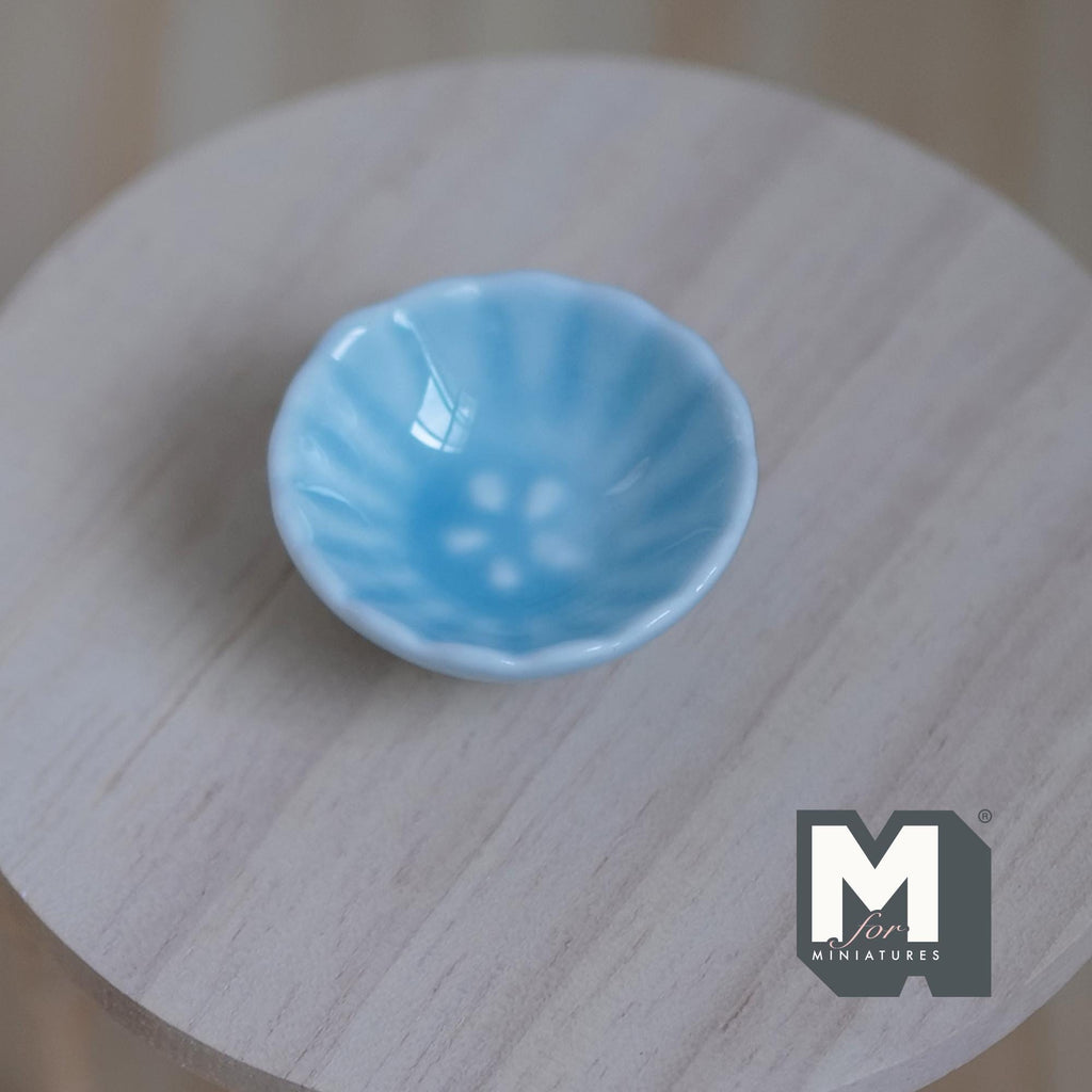 1:12 Scale Miniature Ceramic Scalloped Bowl, 1-1/4 inch dia., DIY Dollhouse Supply (light blue)