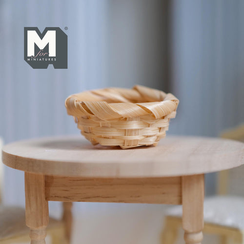 Schaal 1:12 miniatuur gevlochten bamboe mand met geruite doek, 1-5/8 inch Ø, DIY-poppenhuisbenodigdheden