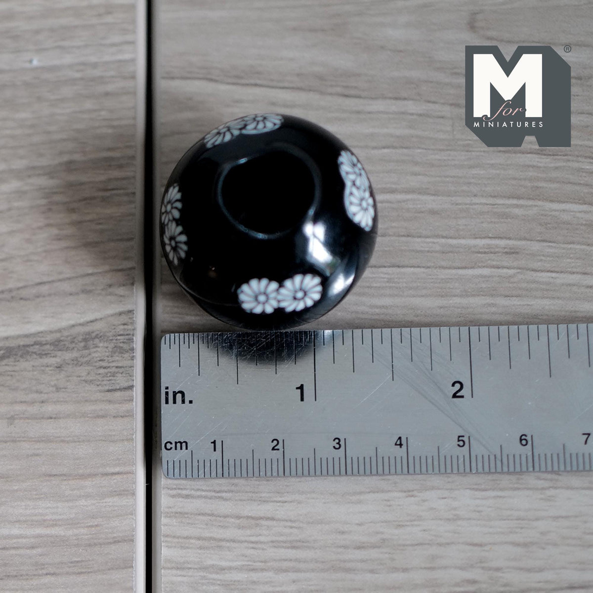 1:12 Scale Miniature Ceramic Globular Vase, Daisy Pattern, Large Size, 1-3/8 inch dia., DIY Dollhouse Supply (black)