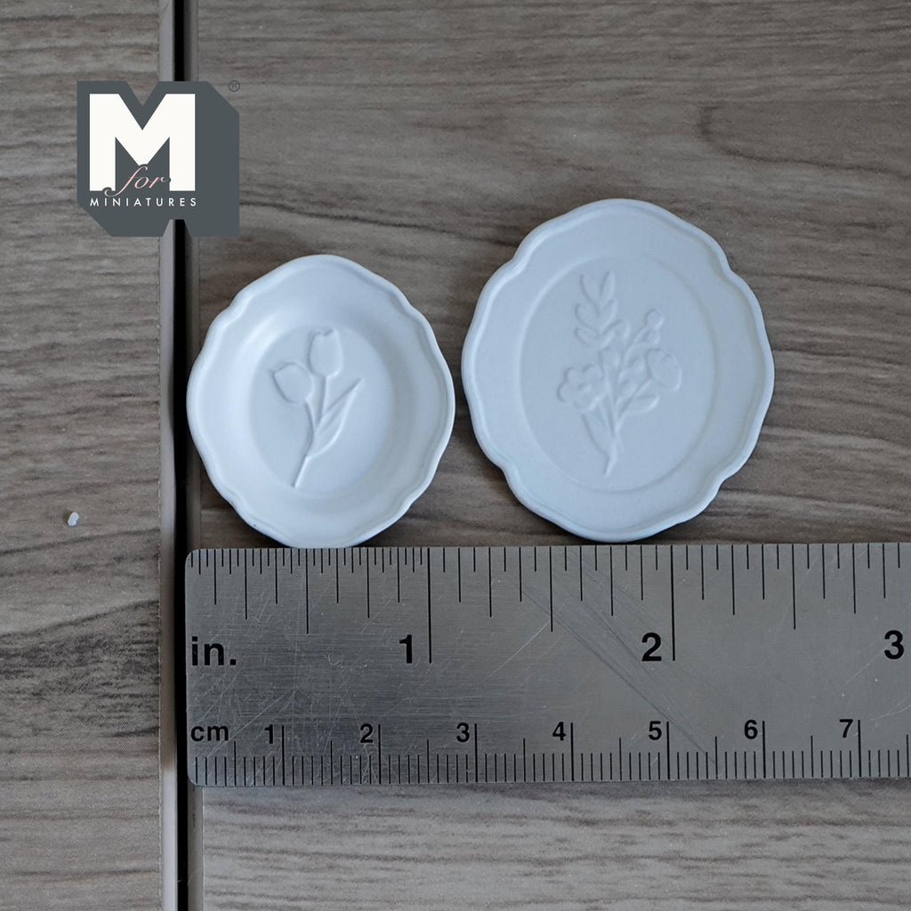 1:12 Scale Miniature Metal Embossed Floral Decorative Plates with Stands, Set of 2, 1-7/16 inch tall, DIY Dollhouse Supply (white)