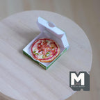 1/12スケール ミニチュアピザ（箱付き）、直径約2.2cm、ドールハウス用DIYパーツ