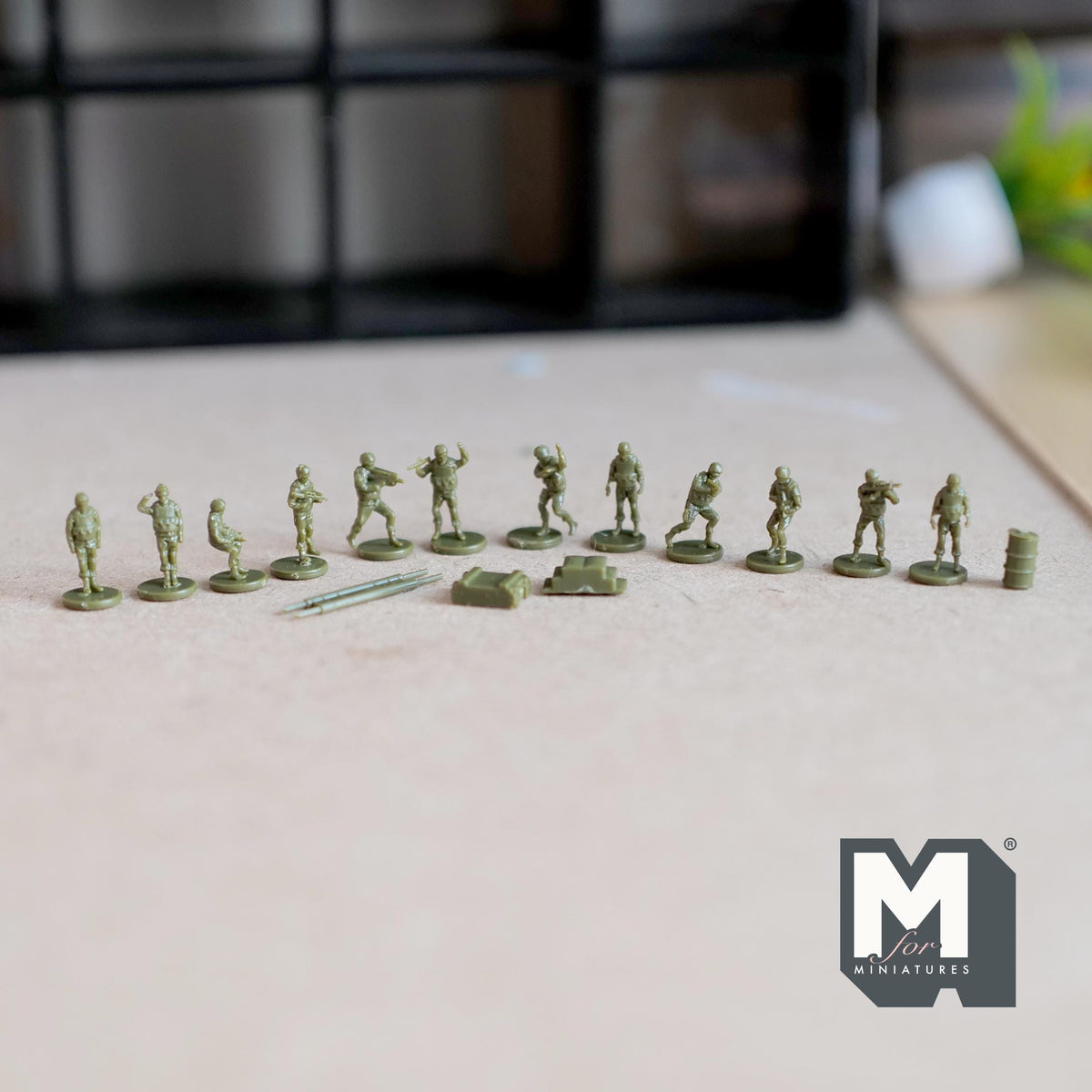 1:150 Scale Miniature Army Soldier Figures, Unassembled, Set of 16, 7/16 inch tall, DIY Dollhouse Supply