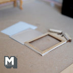 Miroir miniature à fronton, échelle 1:12, cadre photo en bois brut, prêt à peindre, 10 cm (3-15/16 pouces) de hauteur, fournitures pour maison de poupée