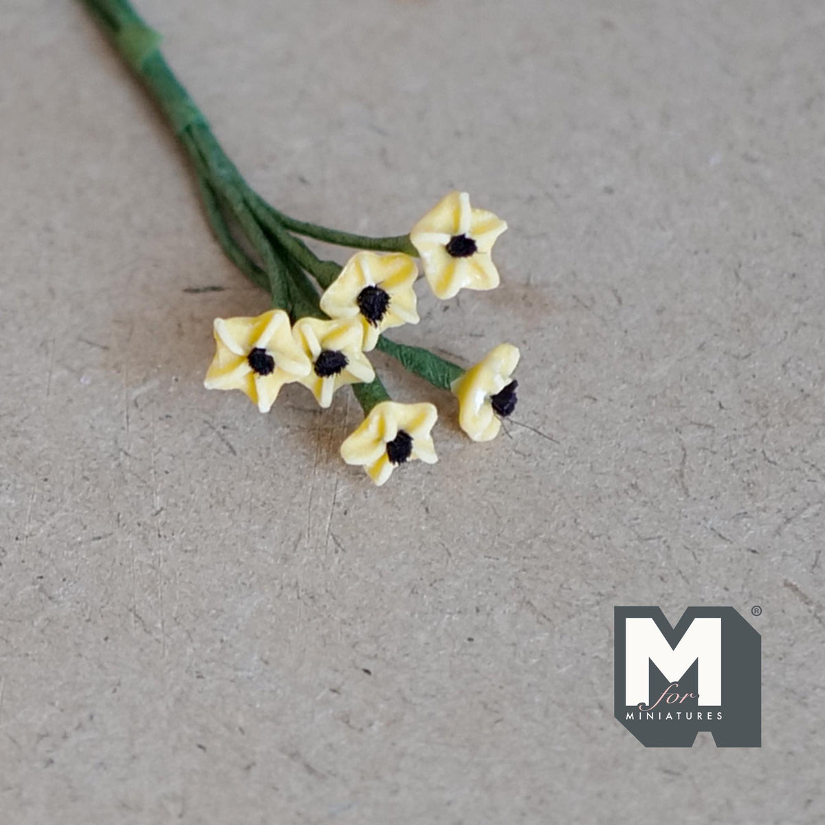 1:12 Scale Miniature Yellow Star Flowers Bunch, Flower Stem for Fairy Garden and Diorama, 3-15/16 inch long