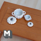 Maßstab 1:12 Miniatur-Kochtöpfe in Kürbisform mit Deckel, 2er-Set, 11/16 inch hoch, DIY-Puppenhausbedarf (Metall) (beige)
