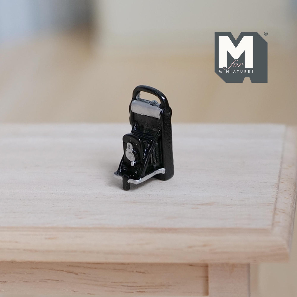 1:12 Scale Miniature Metal Folding Bellows Camera, 1-1/8 inch tall, DIY Dollhouse Supply (black) (non working)