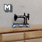 Machine à coudre miniature en métal à l'échelle 1:12, style vintage à pédale, 3,3 cm (1-5/16 po) de long, fourniture de maison de poupée à faire soi-même (noir)