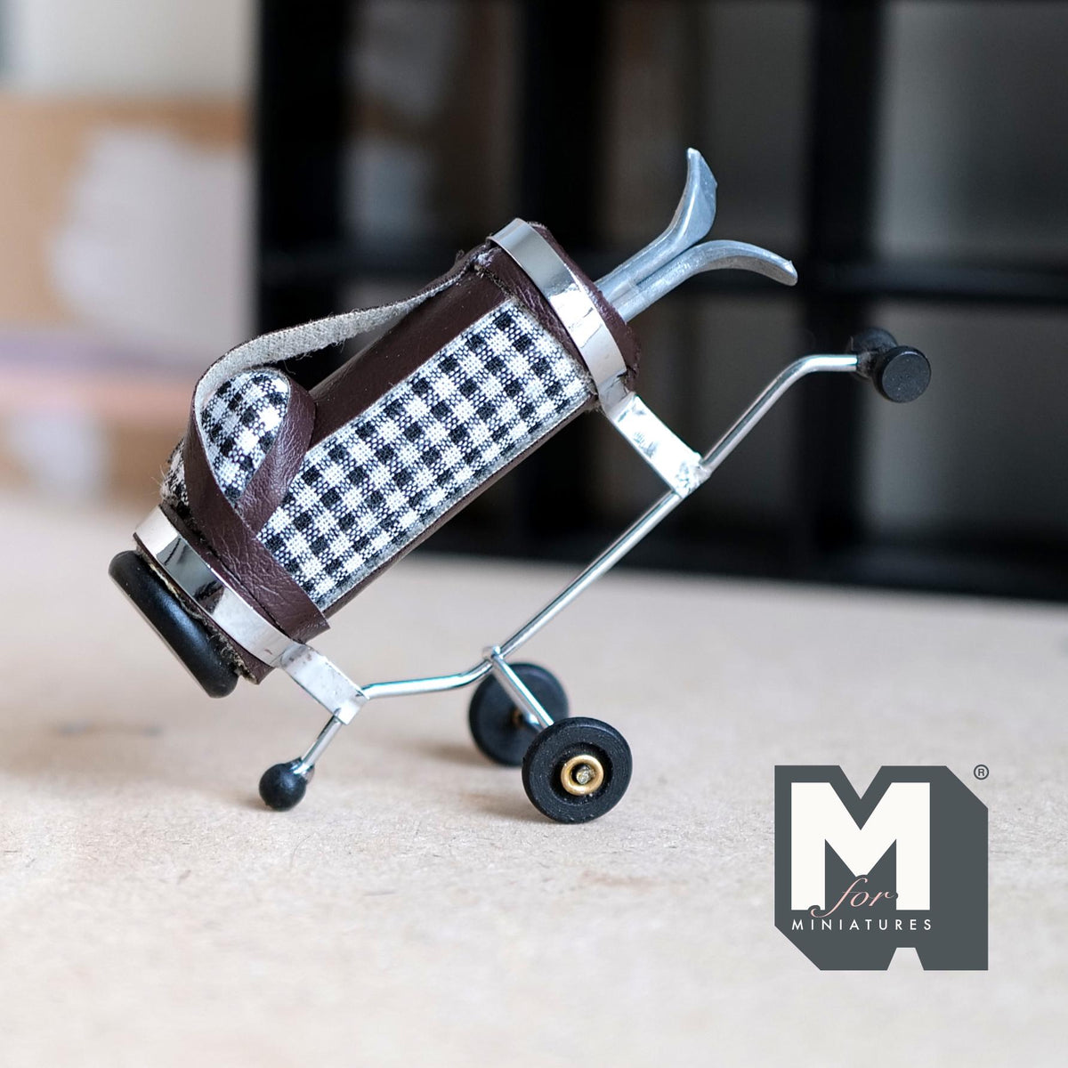 1:12 Scale Miniature Golf Bag on Pull Cart with 2 Clubs, Gingham Faux Leather, 3-1/4 inch tall, DIY Dollhouse Supply (navy)
