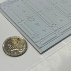 Miniatura a escala 1:12 de panel de friso ornamentado con flor de lis para casa de muñecas, 8-1/4 inch de largo (cartón pluma) (blanco)