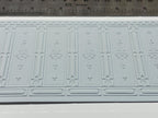 Miniatura a escala 1:12 de panel de friso ornamentado con flor de lis para casa de muñecas, 8-1/4 inch de largo (cartón pluma) (blanco)