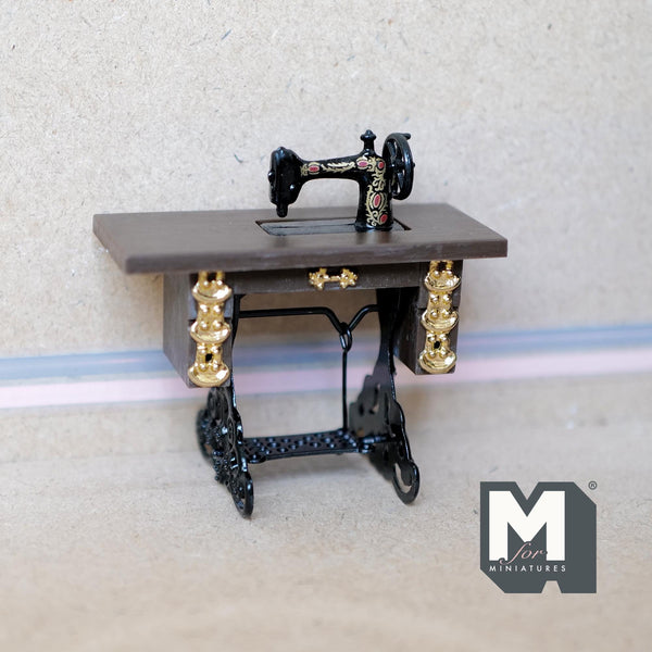 1:12 Dollhouse Supplies Miniature sewing machine dolls house Miniature Furniture - C076