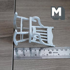 Miniatura a escala 1:12 de mecedora de madera con respaldo de husillos, 3-11/16 inch de alto, suministros DIY para casa de muñecas (blanco) (i034)