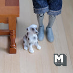 Chien dalmatien assis miniature à l'échelle 1:12, 3,5 cm de haut, fourniture pour maison de poupée DIY (résine moulée)