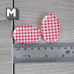 Lot de 2 assiettes ovales miniatures en résine, échelle 1:12, motif vichy, 4,3 cm de long, fournitures pour maison de poupée DIY (rouge)