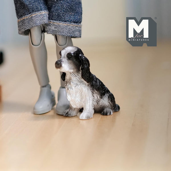 Miniature Sitting Spaniel 1:12 Scale Springer Spaniel 1-7/16 inch tall (cast resin) (black and white) -
