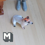 Figurine miniature de Jack Russell terrier assis à l'échelle 1:12, 3,3 cm de haut, accessoire pour maison de poupée à faire soi-même (résine moulée) (blanc et fauve)
