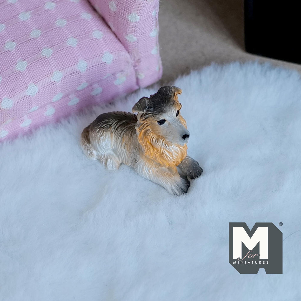 1:12 Scale Miniature Rough Collie Dog Figurine, Lying Down, 1-9/16 inch long, DIY Dollhouse Supply (cast resin) (white and tan)