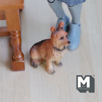 Figurine miniature de Yorkshire Terrier assis, échelle 1:12, 3,8 cm de haut, accessoire pour maison de poupée DIY (résine coulée) (fauve)