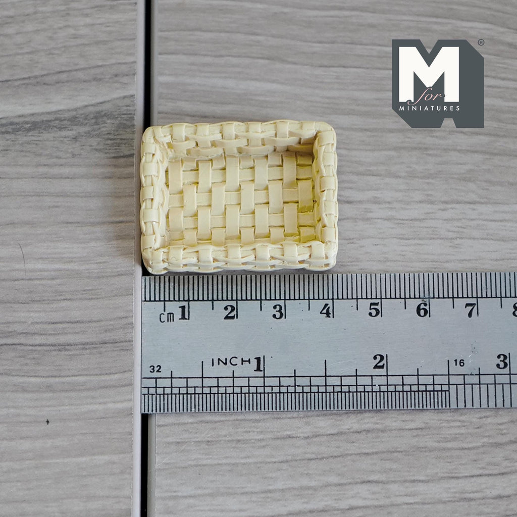 1:12 Scale Miniature Woven Pattern Tray, 1-5/8 inch long, DIY Dollhouse Supply (resin) (beige)